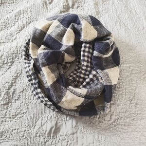 LOFT Ann Taylor Navy Gingham Plaid Infinity Scarf OS